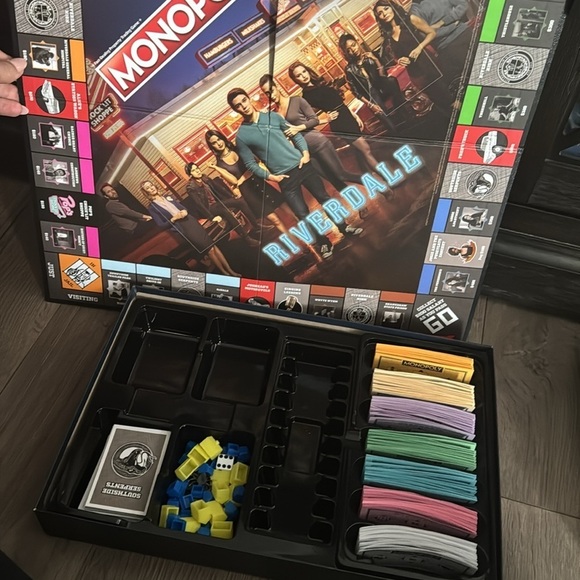 Monopoly Riverdale Board Game - Picture 3 of 3
